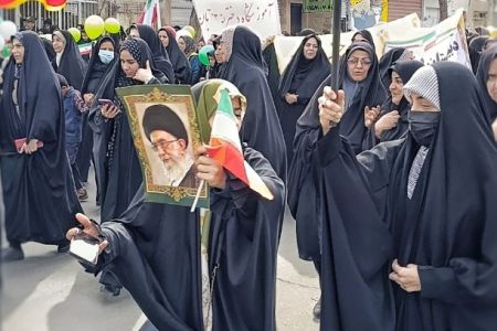 حضور حماسی دختران و بانوان مرزنشین سرخس در راهپیمایی ۲۲ بهمن 1404