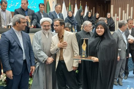 درخشش فرهنگیان سرخسی در استان؛ ۲ عنوان برتر استانی به معلمان سرخس رسید