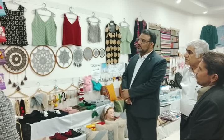 تأکید فرماندار سرخس بر حمایت از هنرمندان و رونق صنایع‌دستی شهرستان