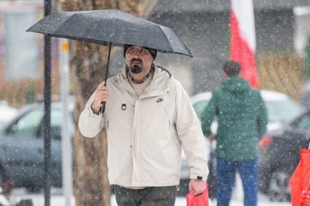 هشدار سطح نارنجی هواشناسی خراسان رضوی: سه‌شنبه عصر بارش برف و باران در سطح استان
