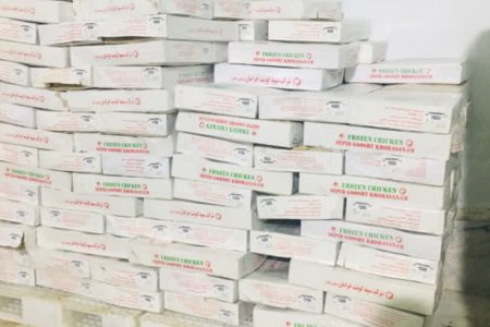 کشف و ضبط بیش از ۲ تن مرغ منجمد تنظیم بازار در سرخس