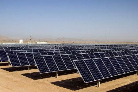 احداث نیروگاه ۱۲ مگاواتی «شمس» طی ۶ ماه آینده در سرخس/ ۳۰۰ نیروگاه ۵ کیلوواتی به مددجویان کمیته امداد اختصاص می‌یابد